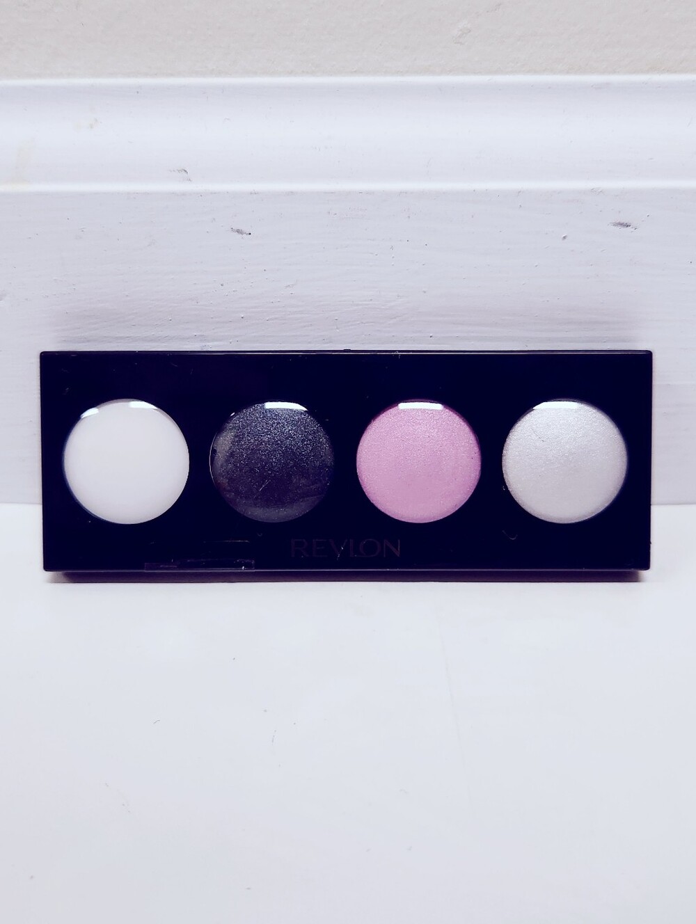 ⭐4/$15 Revlon Illuminance Creme Eyeshadow Palette Black Magic